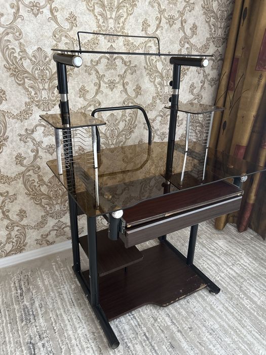 Компьютерный столик