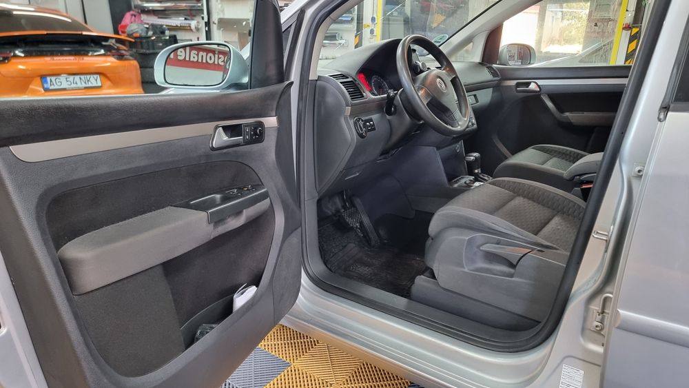VOLKSWAGEN Touran 2007 — imagine 3