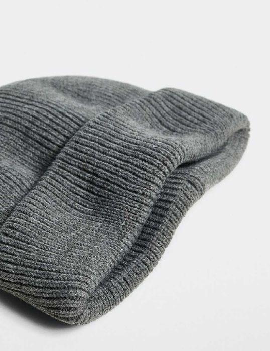 Set Caciula Gri din Tricot marca Mango uniSex  +++ Fular tot Gri