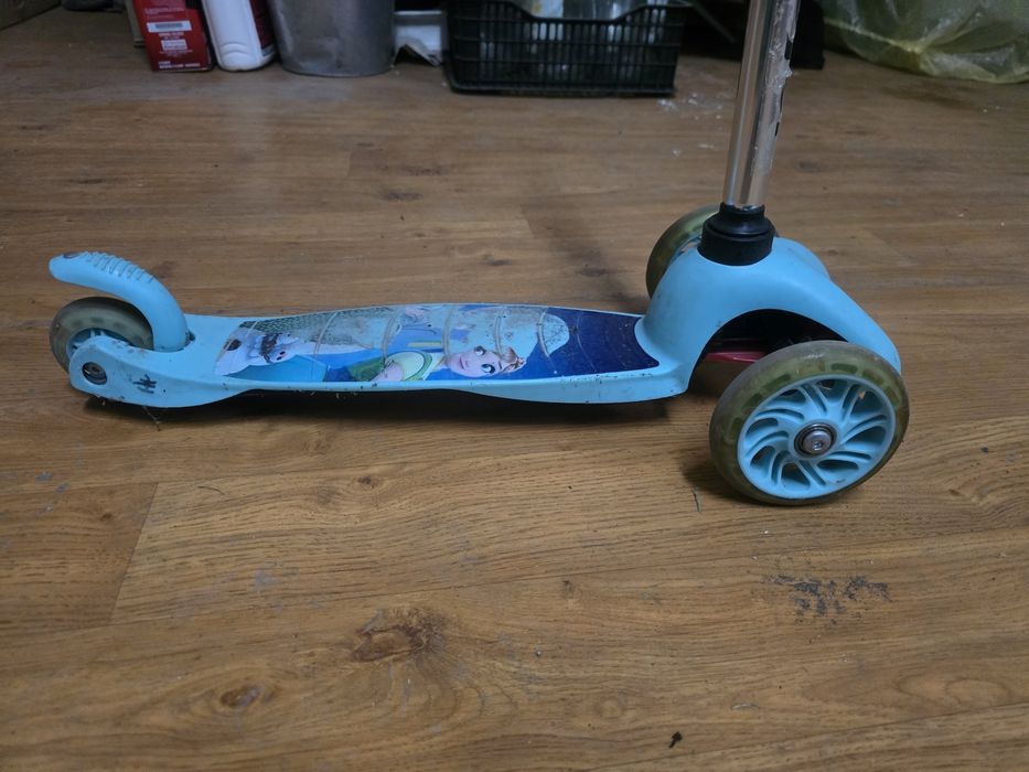 Продам самокат в хорошем состоянии