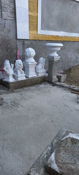 Statuete pentru decoratiuni