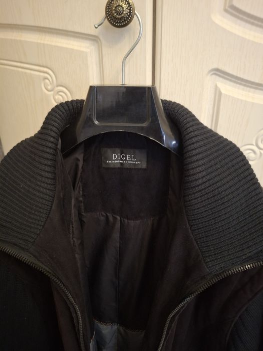 Мужская куртка типа бомбер