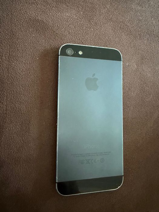iPhone 5 ,16GB -С нова батерия