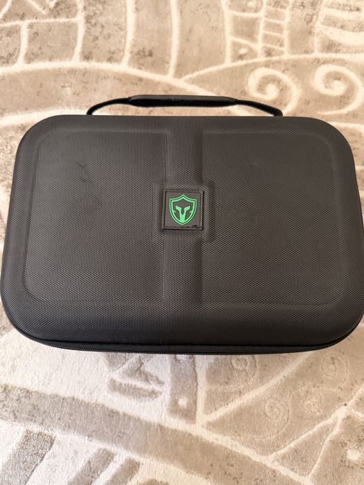Nintendo 3ds с игри и геймарски куфар