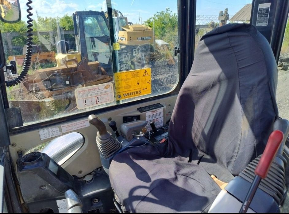 Vand/inchiriez miniexcavator Hitachi ZX29U 3 tone 2015