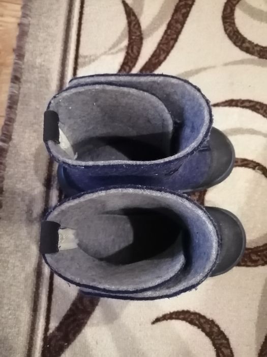 Продам зимние ботинки