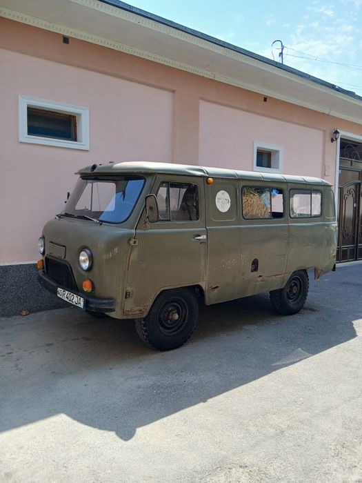 Uaz mashinasi sotiladi