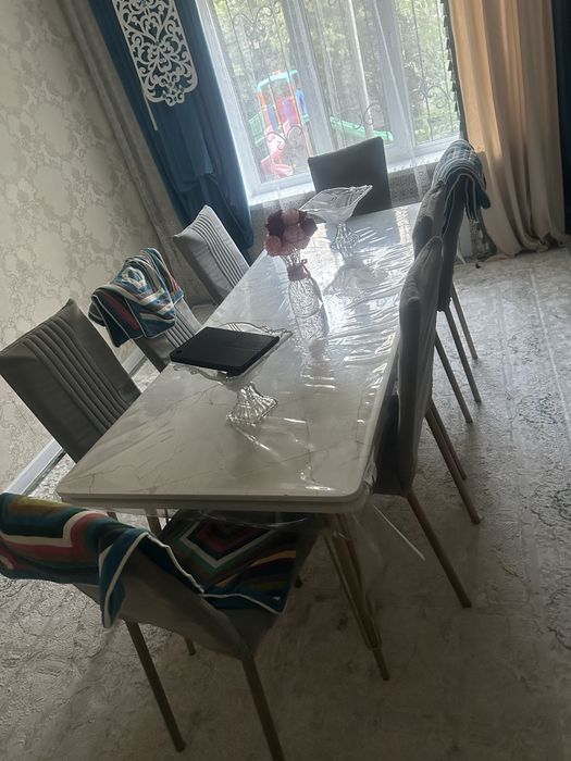 Продам стол со стульями, в хорошем состоянии