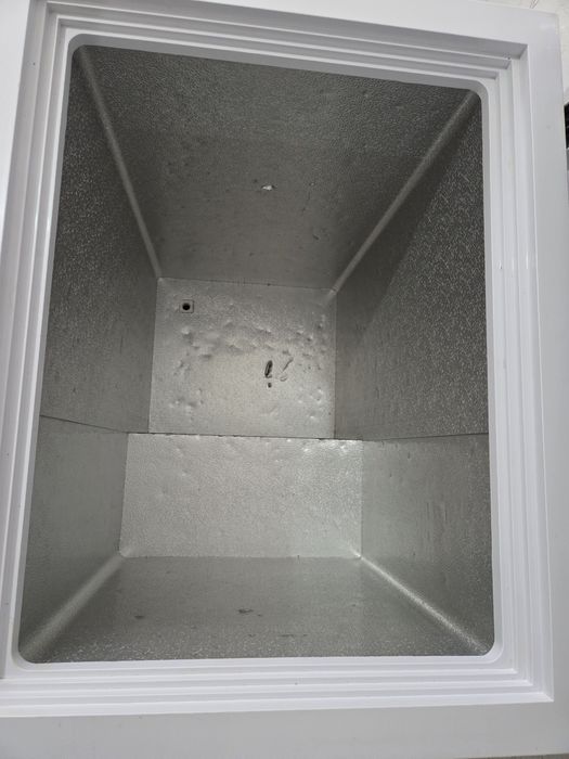 Продам морозильник