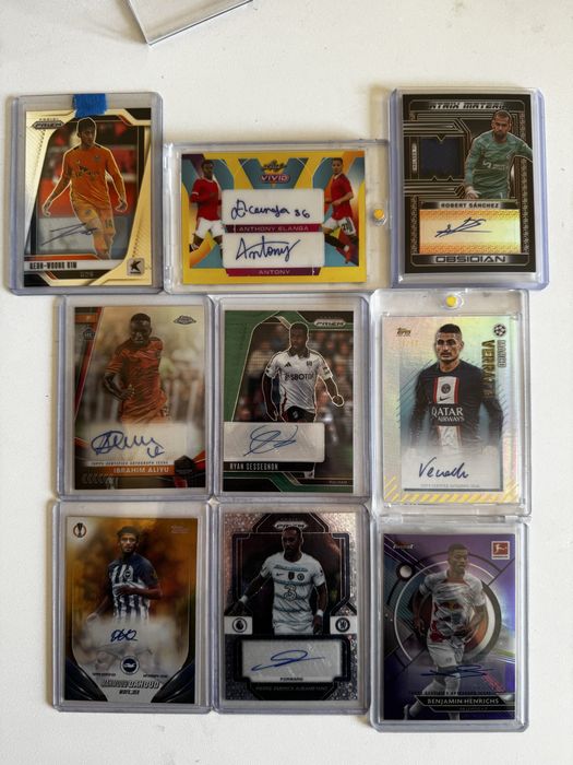 Футоблни карти с автографи auto Topps Panini