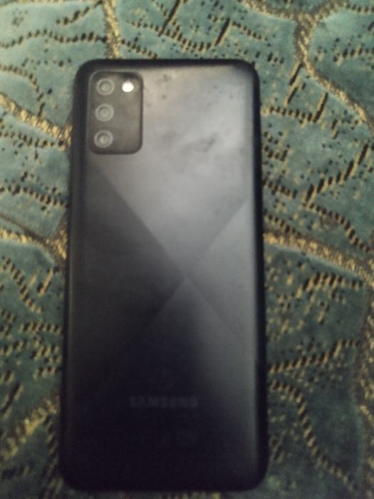 Продам телефон самсунг