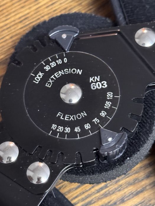 ортез на коленный сустав