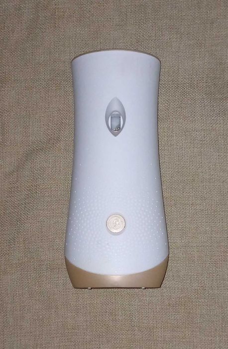 Диспенсер для освежителя воздуха