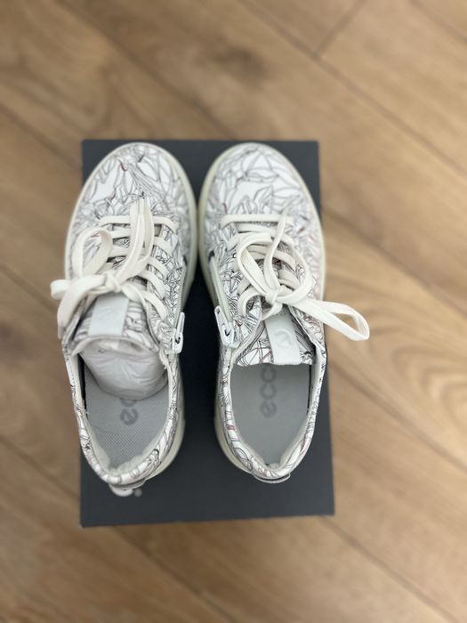 Продается детская обувь ECCO