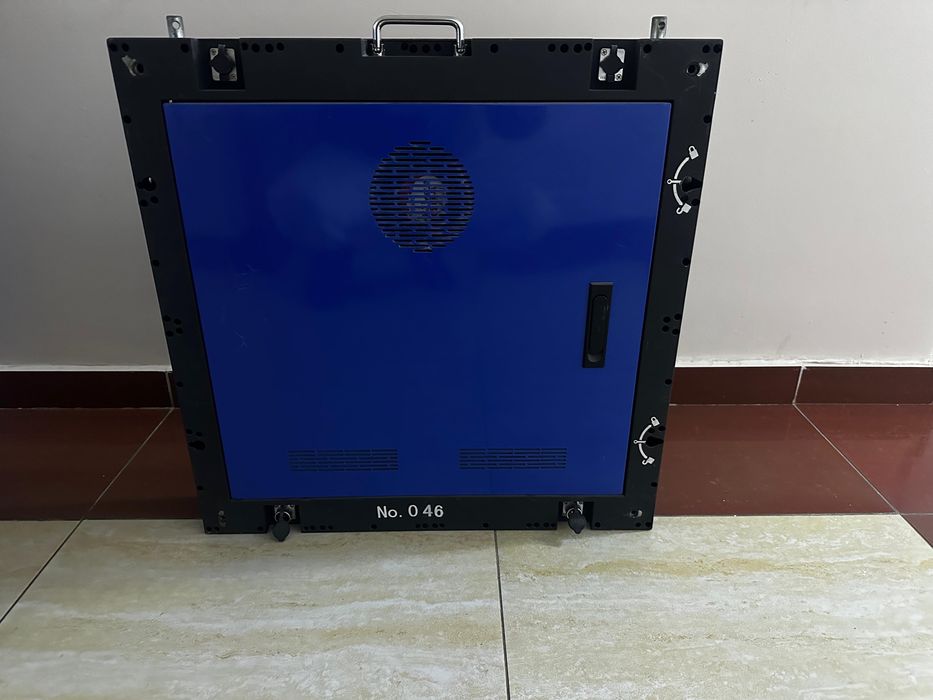 продам лэд экран п5