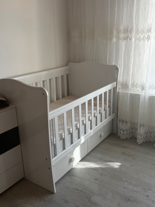 Бебешко люлеещо легло