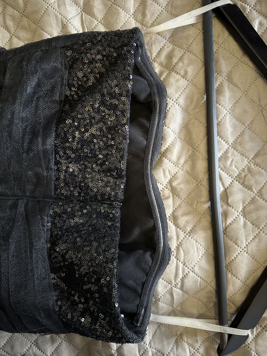 Официална черна рокля с паети