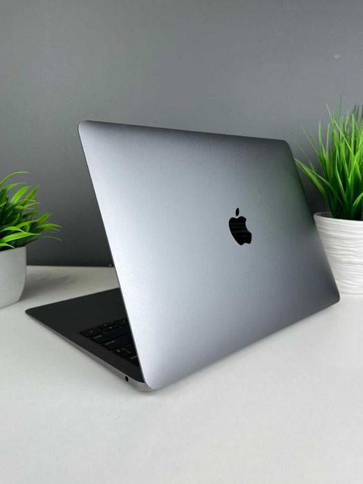 MacBook Air 2018, 12660а7243