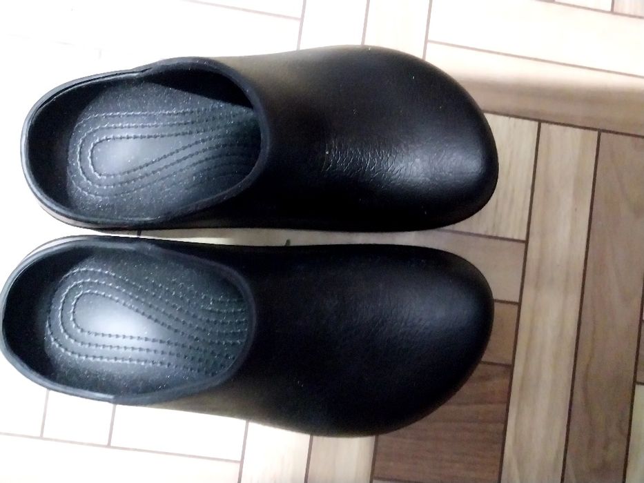 Срочно продам  шлепки