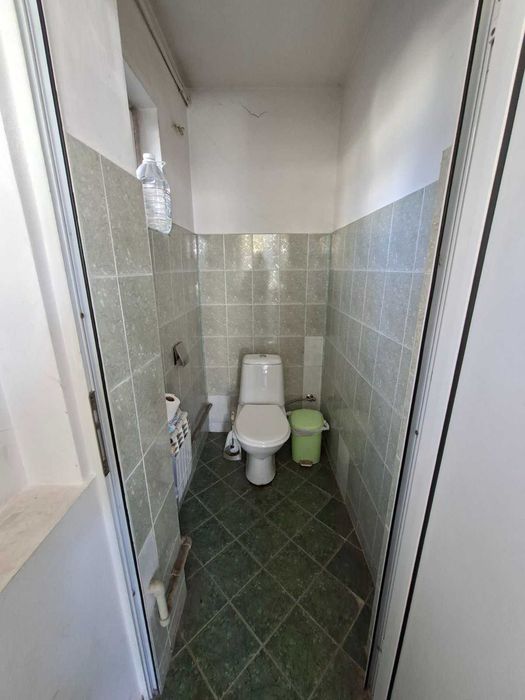 Автоцентър, Търговище, кв. Вароша, 240 кв.м.