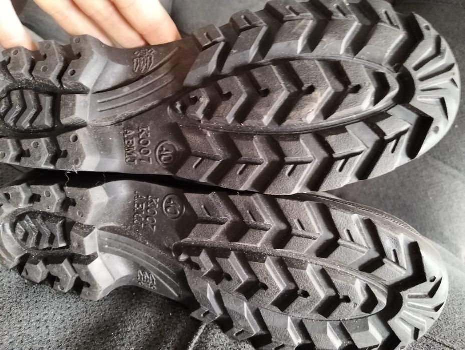 Резиновые сапоги