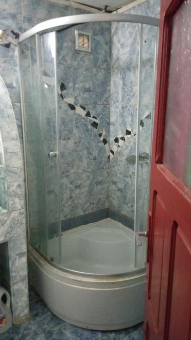 Închiriez 2 camere baie bucătărie hol mobilat