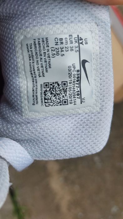 Adidasi Nike inalti copii 36 alb
