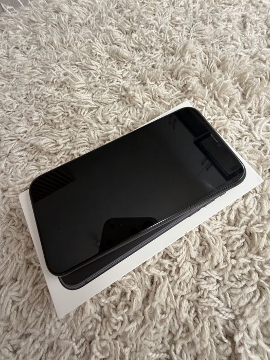 Vand Iphone 11 Black 64GB