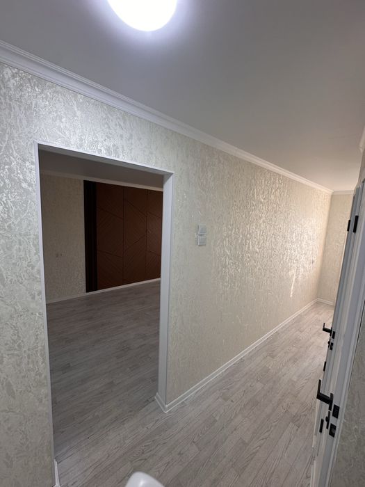 Продам 2 квартиру  Есет Батыр 105 к2