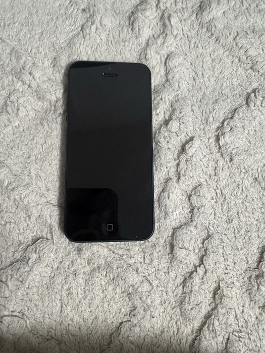 Vand iphone 5 nou