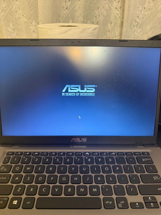 Laptop asus stare foarte buna!!