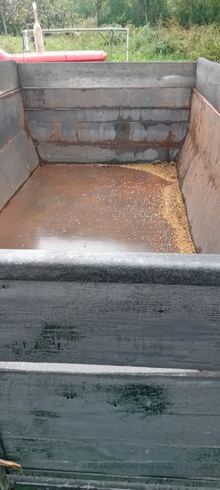 Vând remorcă  cu tabla de 0.3