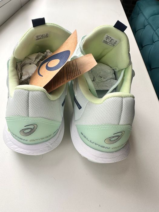 Теннисные кросовки Asics для грунта 36-37р.