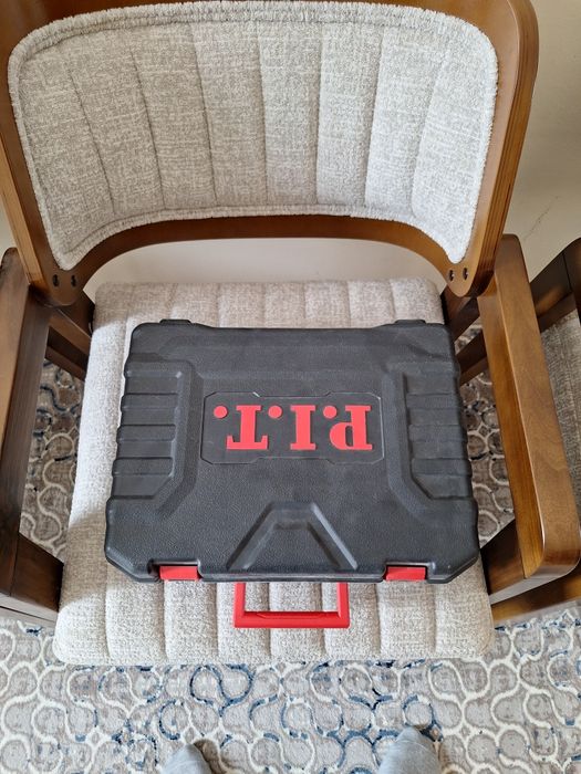 Перфоратор безщоточный аккумуляторный