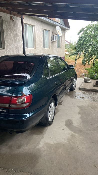 Продается Toyota carina e на ходу