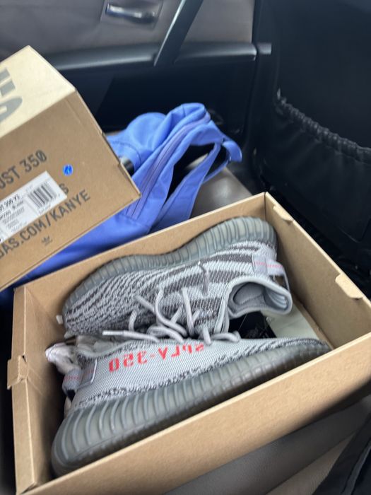 Yeezy 350 чисто нови