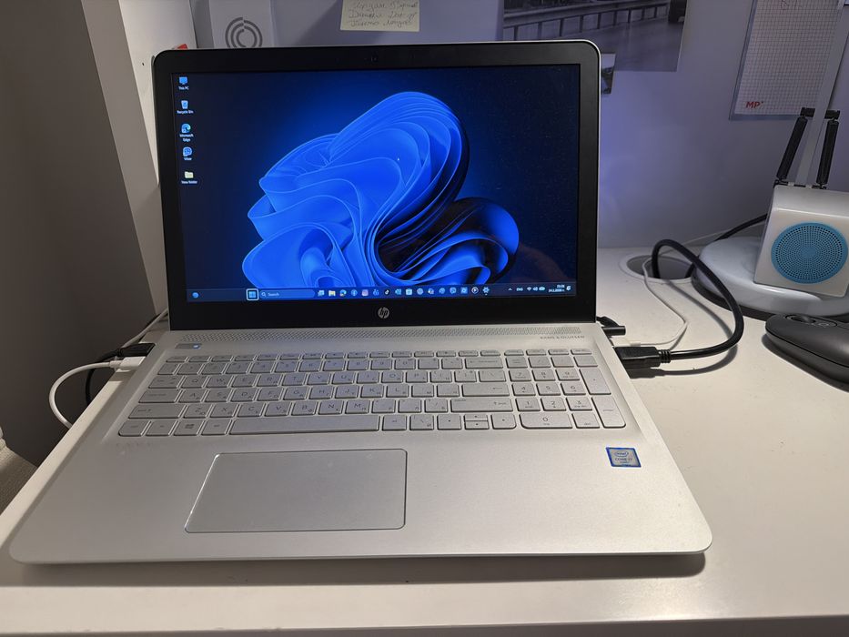 Лаптоп HP windows 11