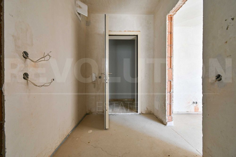 Продава се Тристаен апартамент в София, Хладилника - 101 кв.м за 2498 €/кв.м - Снимка #3