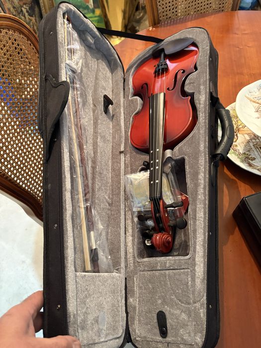 Vioara  in stare foarte buna