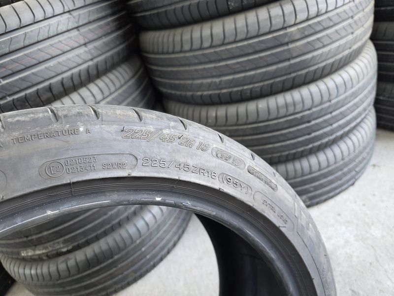 225/45/18 MICHELIN 2бр