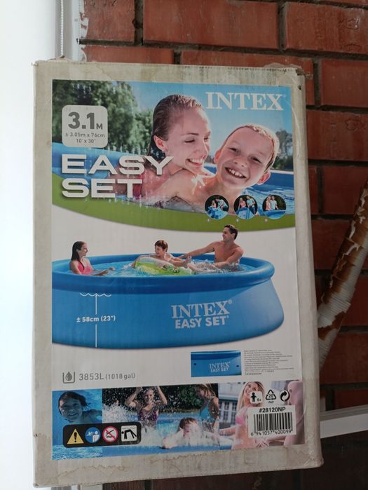 Бассейн б/у надувной Intex