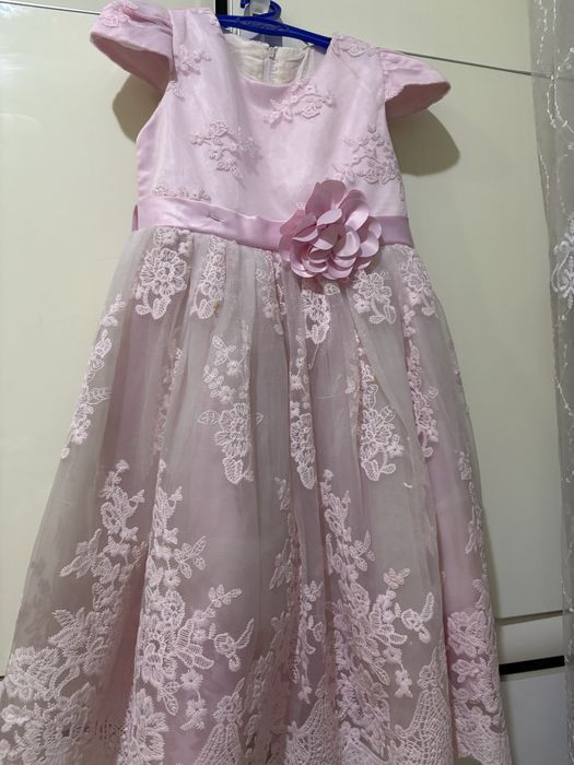 Детское платье продам