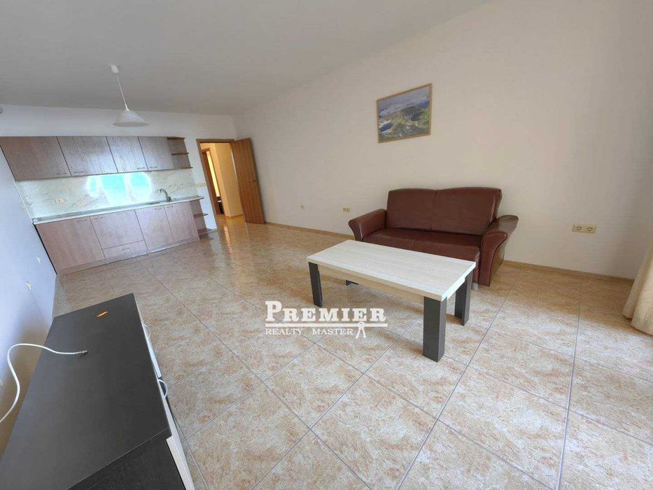 Продава се Тристаен апартамент в Бургас, Акациите - 84 кв.м за 941 €/кв.м - Снимка #2