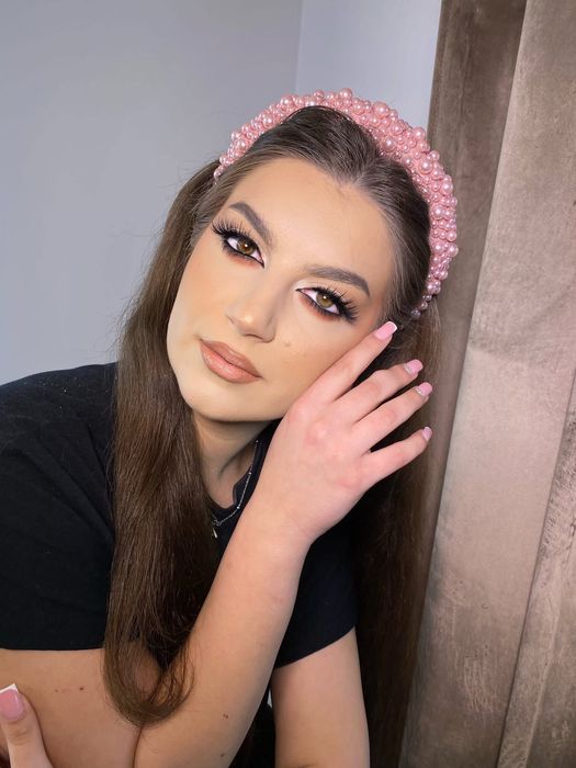 Make-up profesional Ploiesti!Preț 200 lei!