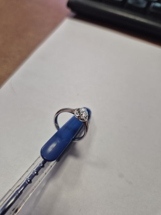 Пръстен с диамант 3.5гр. 18 Кт