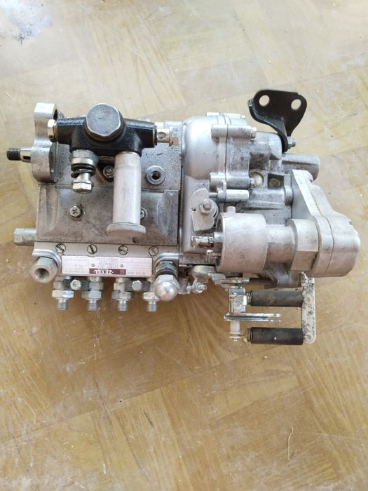 Продается ТНВД Исузи и 4 форсунки