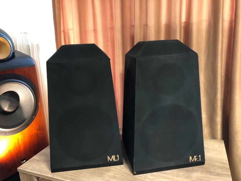 ML1 boxe model piramida 100W nominal-150W sinus