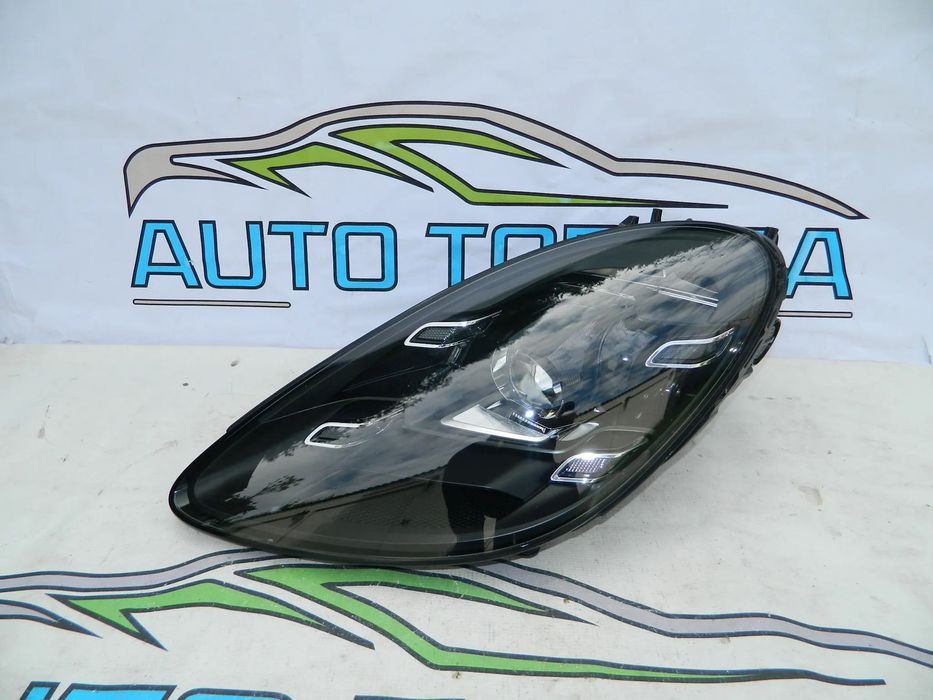 Far stanga Matrix Porsche Cayman Boxter 982 ,718 cod 982941035AA
