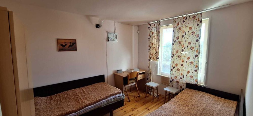 къща в село Планиница (област Перник)