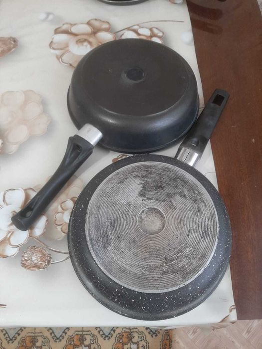 Продам сковородки